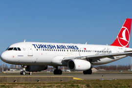 Máy bay ở Nội Bài bung cửa thoát hiểm khi sắp cất cánh